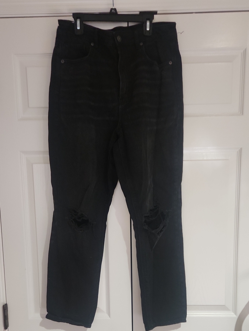 American Eagle Outfitters Black Straight Ripped Women's Jeans